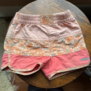 Patagonia baggies 3T